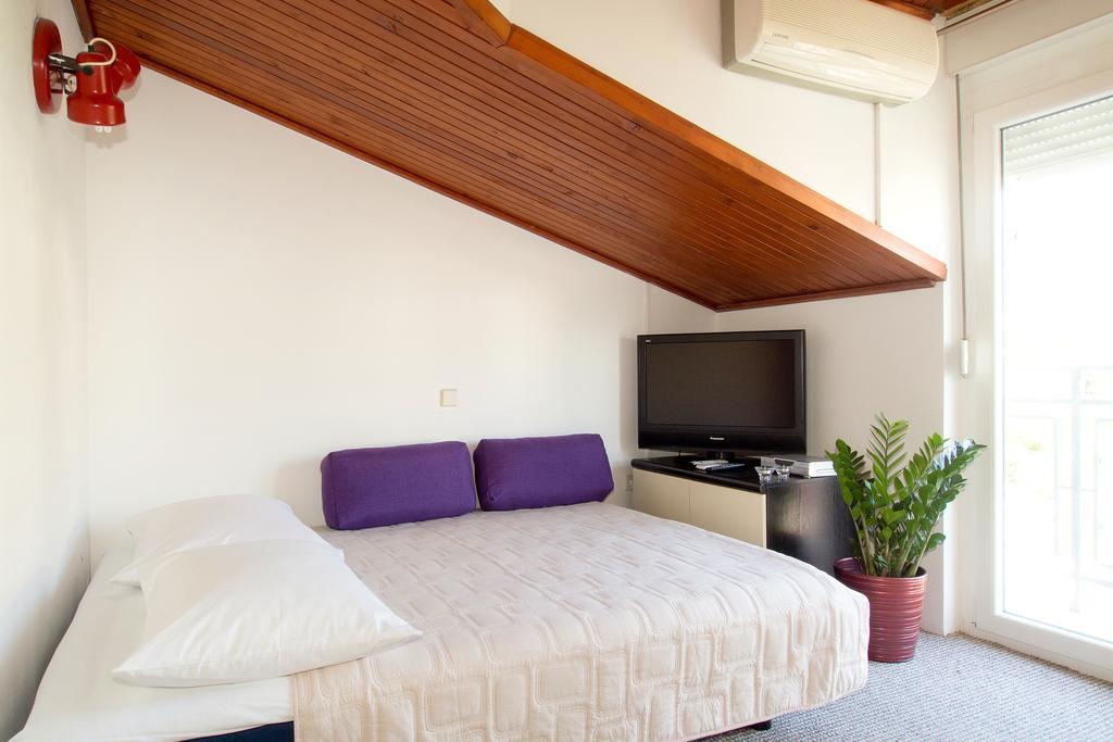 Beach Guesthouse Mediteran Podstrana Room photo