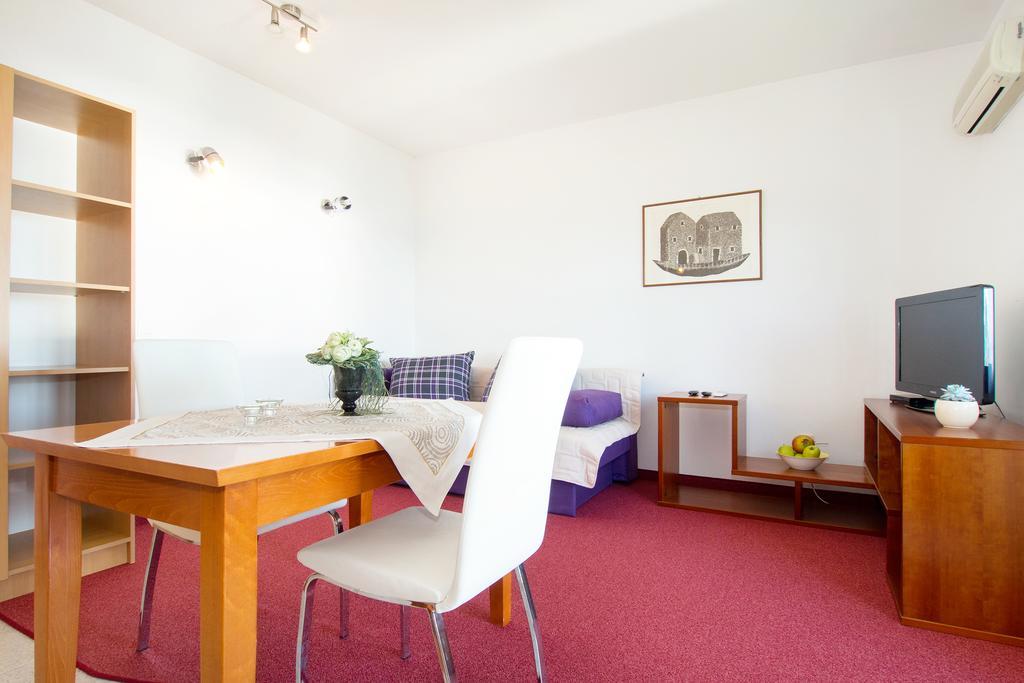 Beach Guesthouse Mediteran Podstrana Room photo